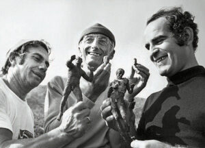 A. Falco, J.-Y. Cousteau, Λ. Κολώνας με τα χάλκινα αγαλμάτια που ανασύρθηκαν το 1976 από το ναυάγιο των Αντικυθήρων